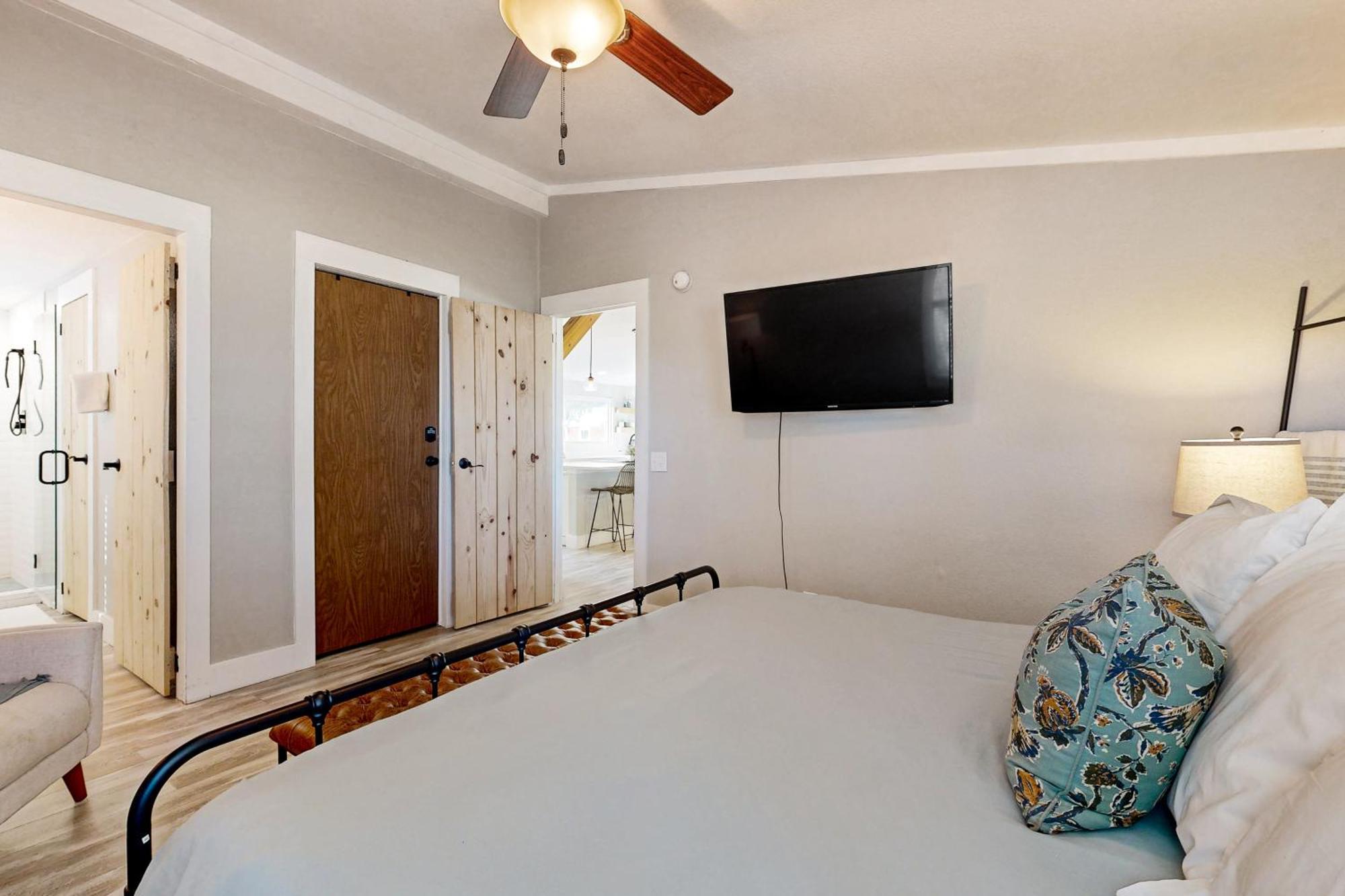 Lake Buchanan Living Burnet Экстерьер фото